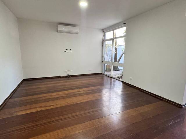 #CA0255 - Casa para Locação em Santana de Parnaíba - SP